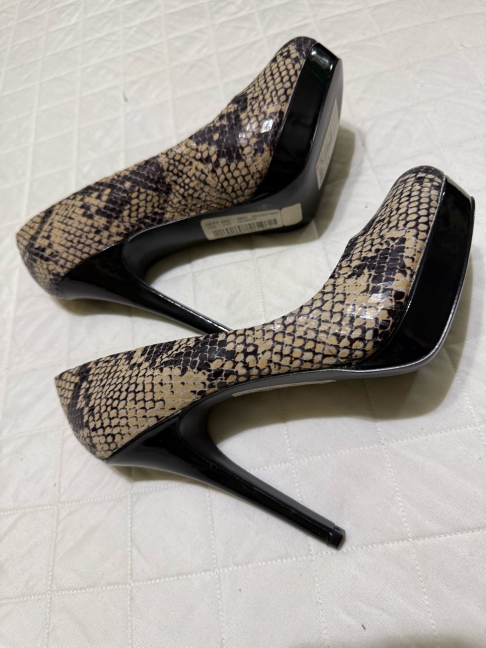 Arturo Chiang Beige and Black Snake-Print Platform Pumps